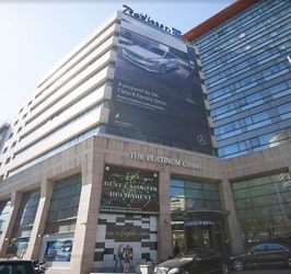 Façade du Platinum Casino de Bucarest en Roumanie