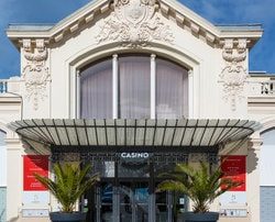 La DSP du Casino de Dinard reste aux mains du groupe Barriere